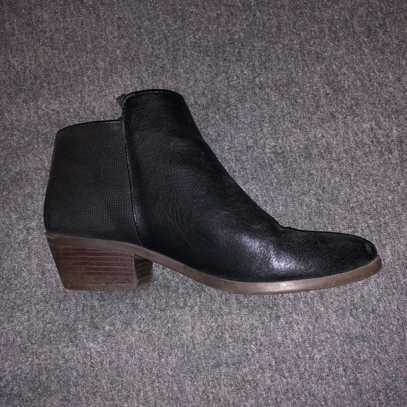 Call it spring boots size 6 - Picture 3 of 4